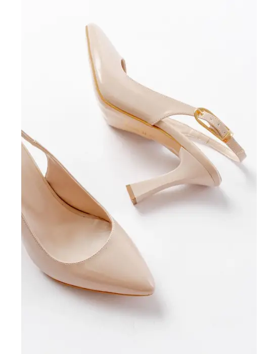 719 Bej Rugan Sivri Burunlu Toka Detaylı  Topuklu Kadın Ayakkabı