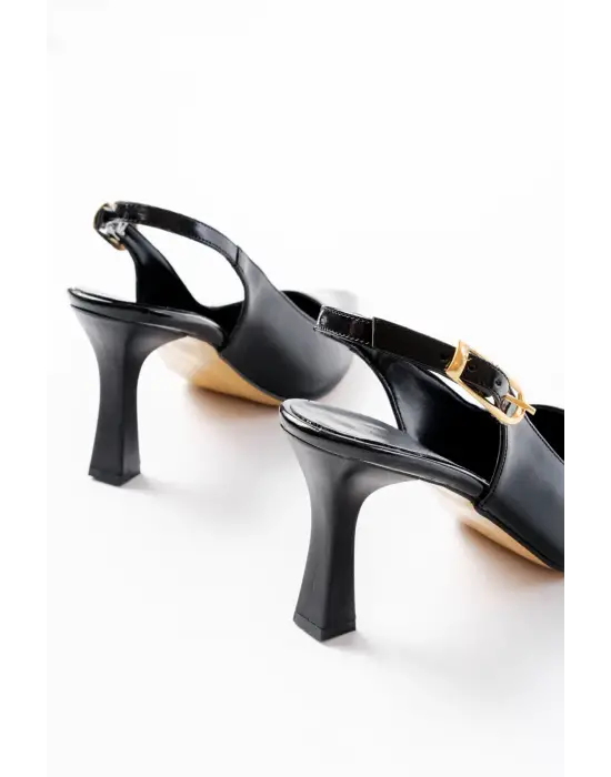 719 Siyah Rugan Sivri Burunlu Toka Detaylı  Topuklu Kadın Ayakkabı