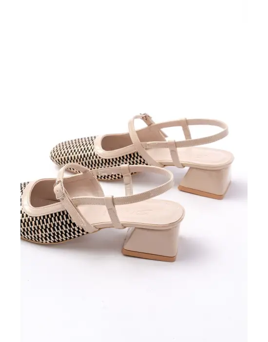 720 Bej Desenli Arkası Açık Günlük Kadın Sandalet