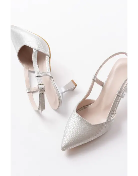 725 Gümüş Pul Desenli Sivri Burunlu  Topuklu Kadın Ayakkabı