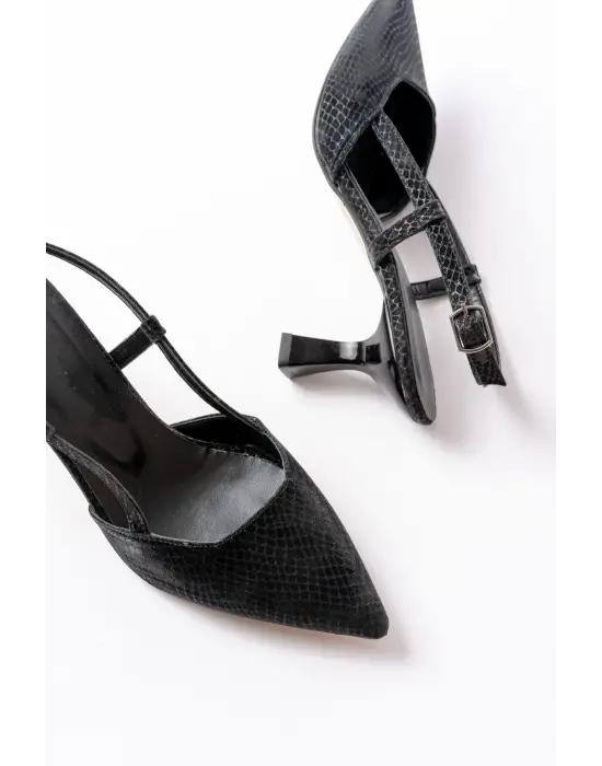 725 Siyah Pul Desenli Sivri Burunlu  Topuklu Kadın Ayakkabı