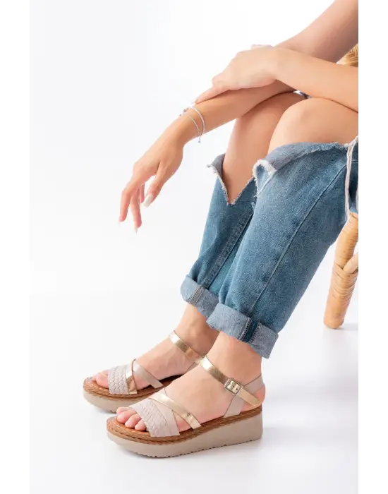 730-044 Bej Garni Ortopedik Örgü Desenli Hakiki Deri Dolgu Kadın Sandalet