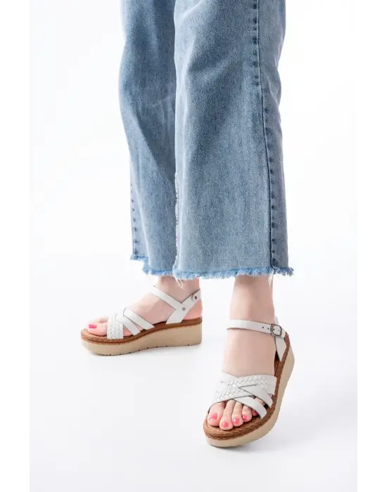 730-138 Beyaz Örgü Hakiki Deri Ortopedik Taban Kadın Sandalet