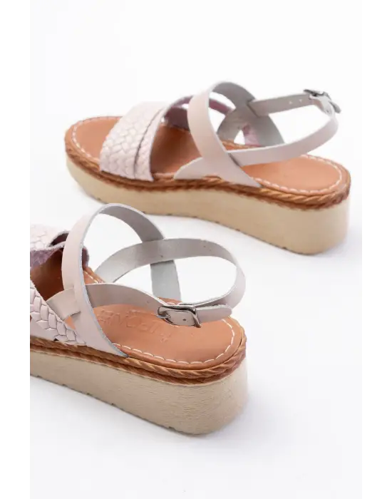 730-152 Bej Örgü Desenli Hakiki Deri Ortopedik Taban Kadın Sandalet