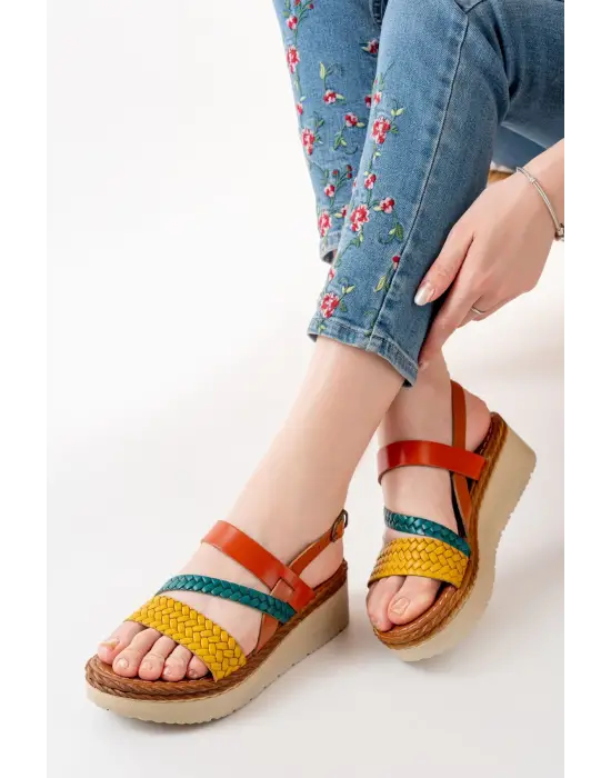 Multi Ortopedik Hakiki Deri Dolgu Kadın Sandalet