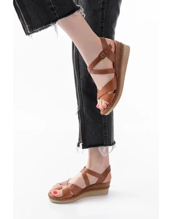 731-045 Taba Çapraz Hakiki Deri Dolgu Topuklu Günlük Kadın Sandalet