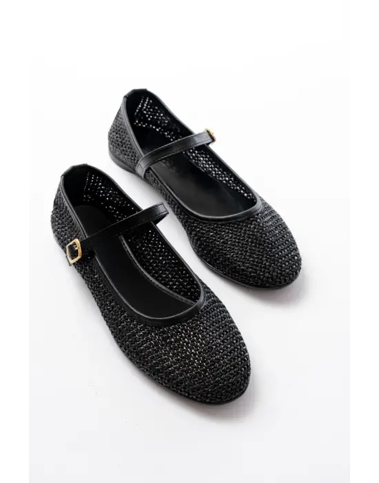 7432 Siyah Fileli Toka Detaylı Günlük Kadın Babet