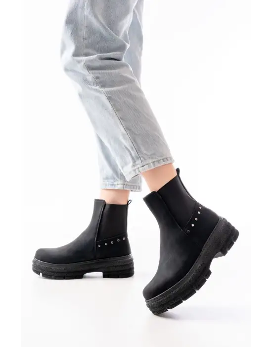 Siyah Süet Düz Topuklu Lastikli Günlük Kadın Bot