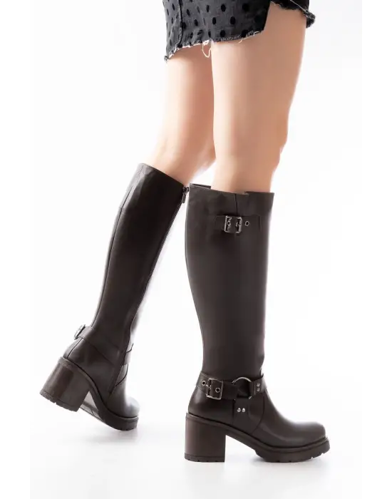 767-3005 Kahverengi Toka Aksesuarlı Fermuarlı Günlük Kalın Topuklu Kadın Bot