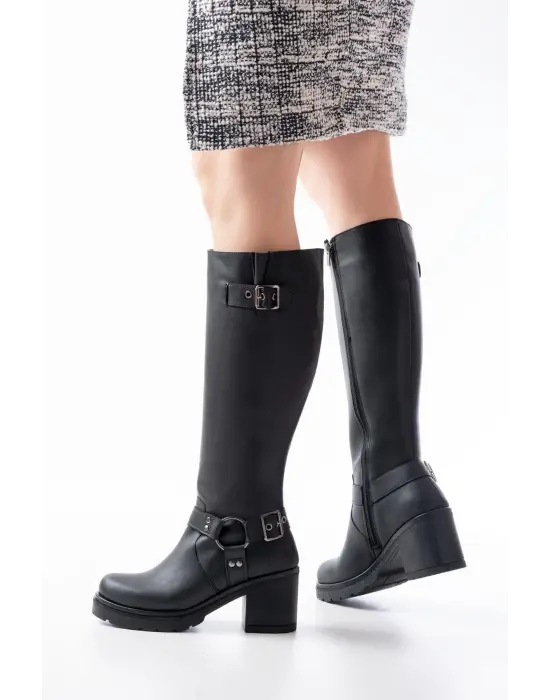 767-3005 Siyah Toka Aksesuarlı Fermuarlı Günlük Kalın Topuklu Kadın Bot