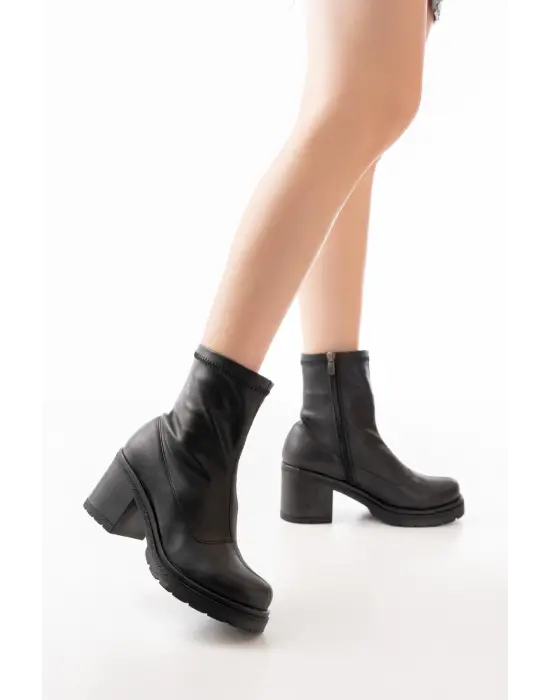 Streç Siyah Fermuarlı Günlük Kadın Bot