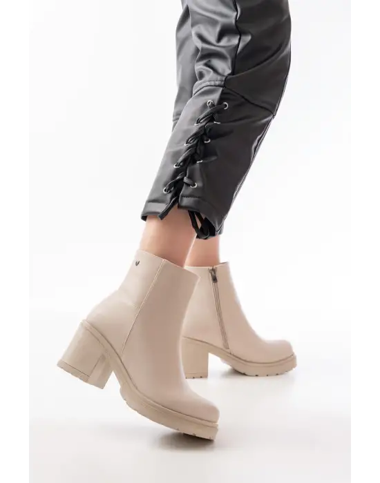 Bej Fermuarlı Kalın Topuklu Günlük Kadın Bot