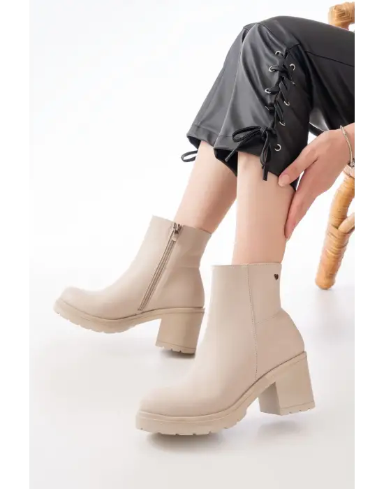 Bej Fermuarlı Kalın Topuklu Günlük Kadın Bot