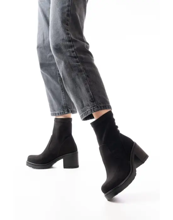 Siyah Süet Günlük Kalın Topuklu Kadın Bot