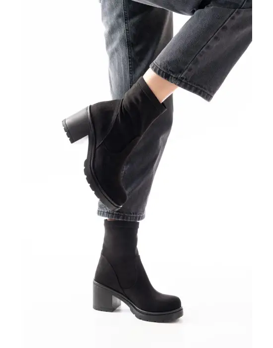 Siyah Süet Günlük Kalın Topuklu Kadın Bot