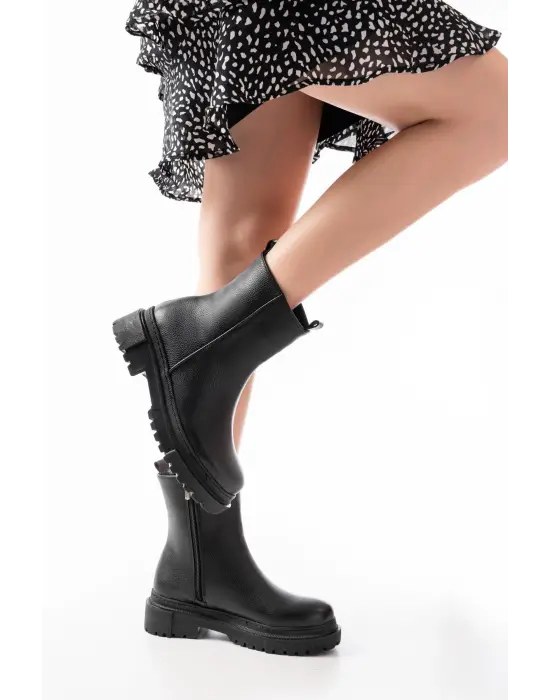 Siyah Fermuarlı Günlük Kadın Bot