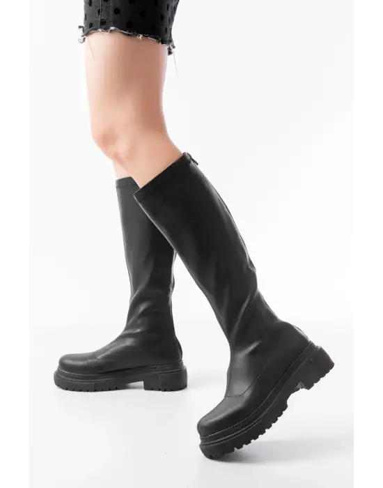 Siyah Streç Arkadan Fermuarlı Günlük Kadın Çizme