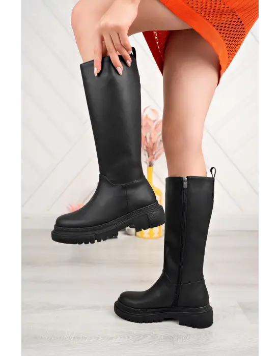 812-340 Siyah Fermuarlı Günlük Kadın Çizme