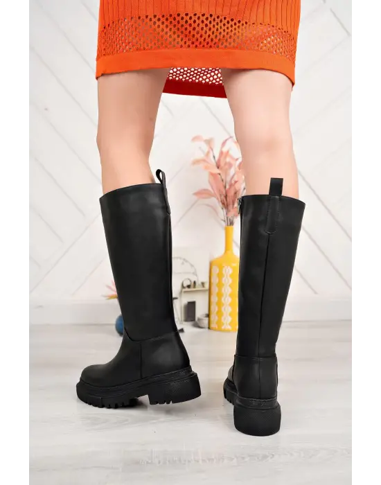812-340 Siyah Fermuarlı Günlük Kadın Çizme