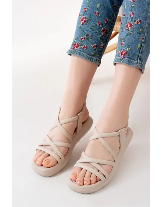 Bej Lastikli Kadın Sandalet