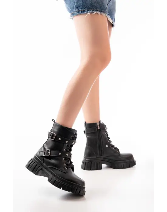 Siyah Bağcıklı Kalın Tabanlı Bağcıklı Fermuarlı Günlük Kadın Bot