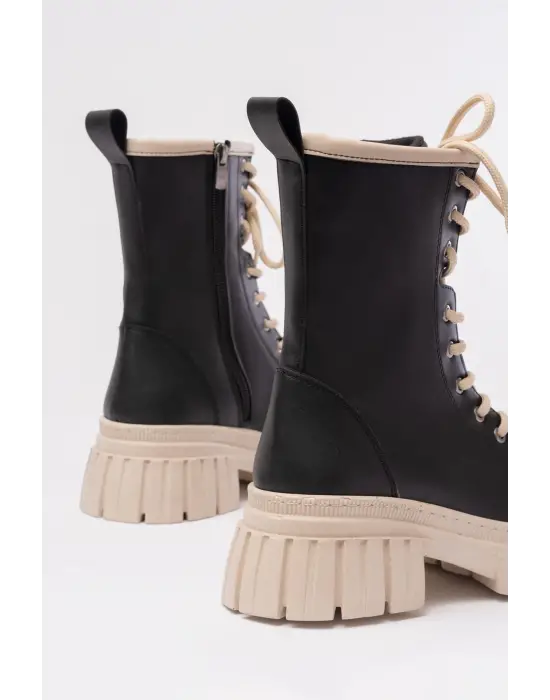 Siyah Bağcıklı Kalın Tabanlı Fermuarlı Günlük Kadın Bot