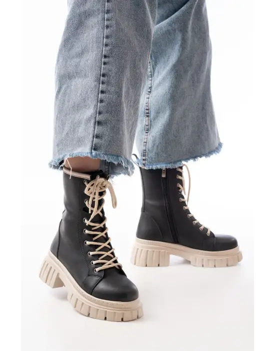 Siyah Bağcıklı Kalın Tabanlı Fermuarlı Günlük Kadın Bot