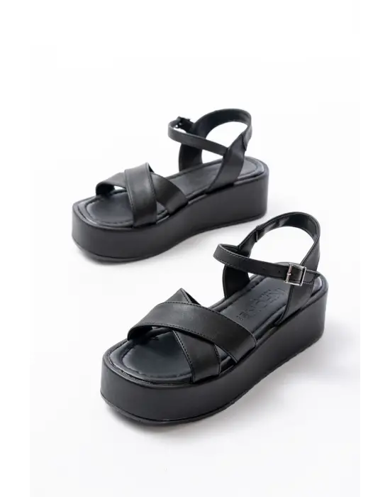 861-1005 Siyah Günlük Çapraz Dolgu Topuk Kadın Sandalet