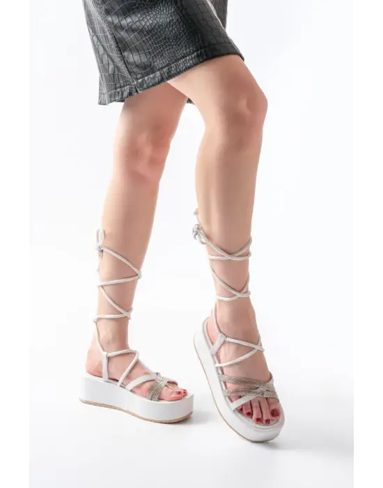 861-1010 Beyaz Gümüş Taşlı Bilekten Bağlamalı Kadın Sandalet