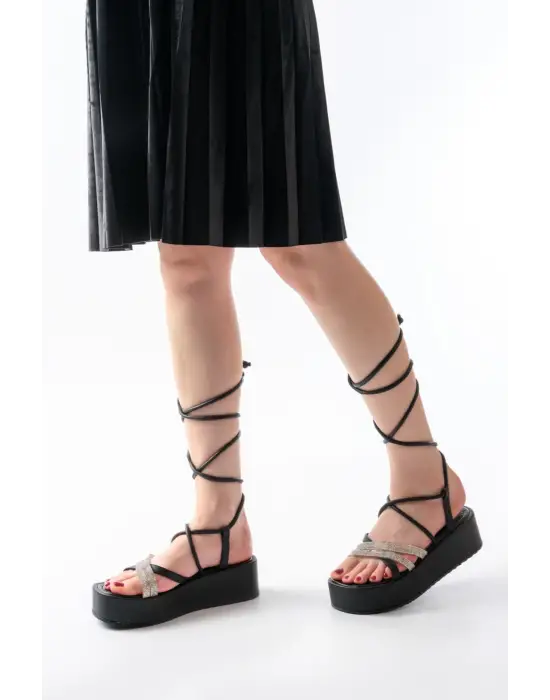 861-1010 Siyah Gümüş Taşlı Bilekten Bağlamalı Kadın Sandalet