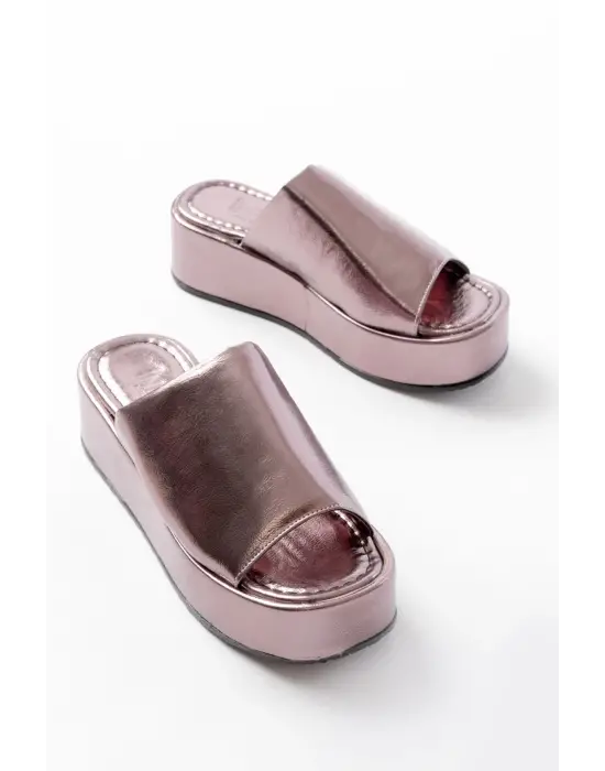 861-1011 Rose Cam Kırığı Geniş Bantlı Dolgu Kadın Terlik