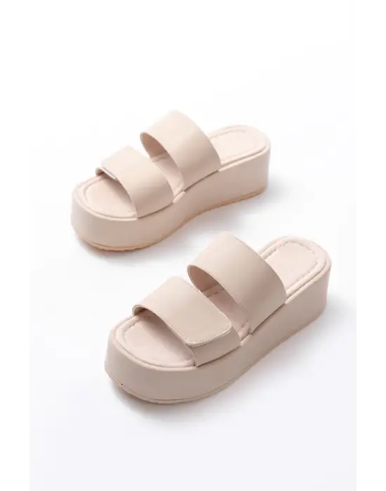 861-1034 Bej  Çıtçıtlı Dolgu Topuk Kadın Terlik