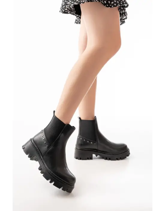 Siyah Lastikli Günlük Kadın Bot