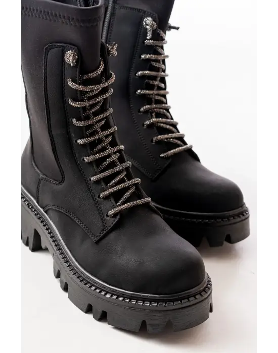 Siyah Zümrüt Düz Topuklu Bağcıklı Fermuarlı Günlük Kadın Bot