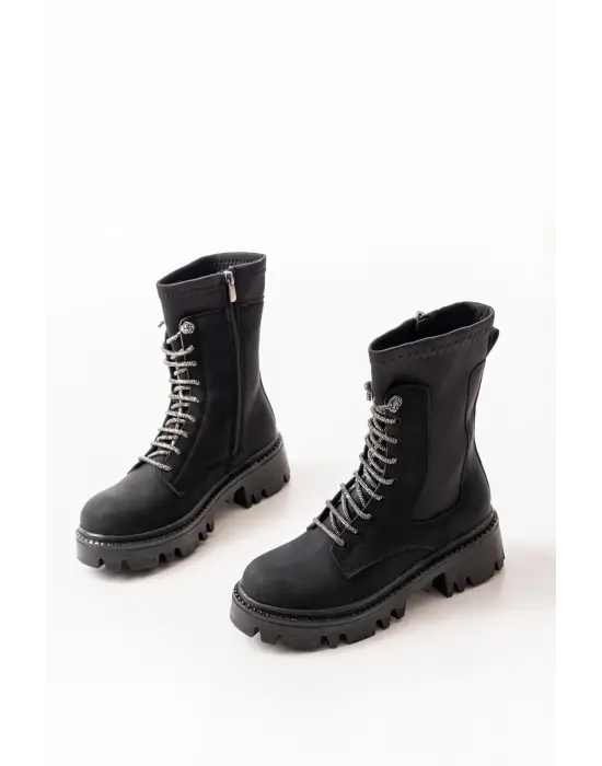 Siyah Zümrüt Düz Topuklu Bağcıklı Fermuarlı Günlük Kadın Bot