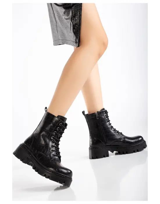 Siyah Kroko Bağcıklı Fermuarlı Günlük Kadın Bot