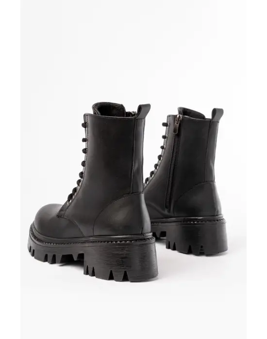 Siyah Bağcıklı Fermuarlı Günlük Kadın Bot