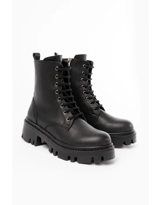 Siyah Bağcıklı Fermuarlı Günlük Kadın Bot