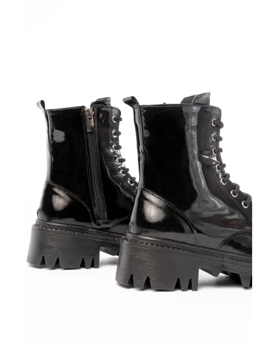 Siyah Rugan Bağcıklı Fermuarlı Günlük Kadın Bot