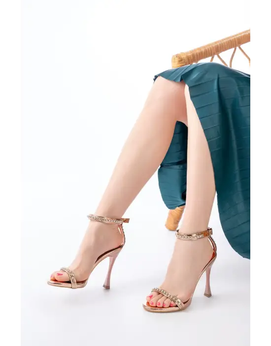 Rose Taş Aksesuarlı Platformlu Topuklu Kadın Terlik