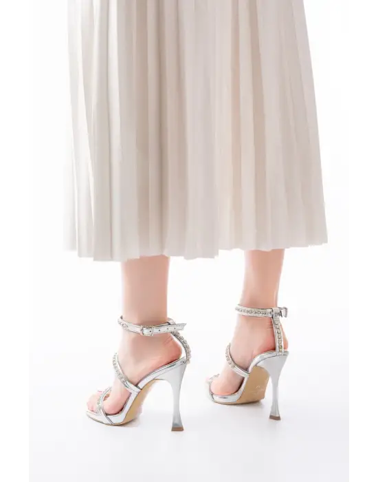 Gümüş Taşlı Platformlu Topuklu Kadın Ayakkabı