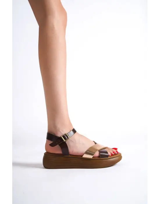 Acı Kahve Altın Detaylı Hakiki Deri Sandalet TR31MY58G