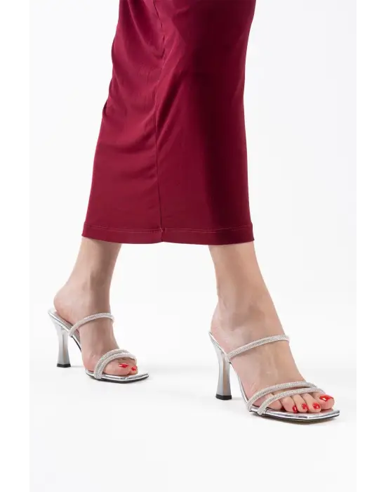 Alvina Gümüş Ayna Taşlı Kadın Topuklu Terlik