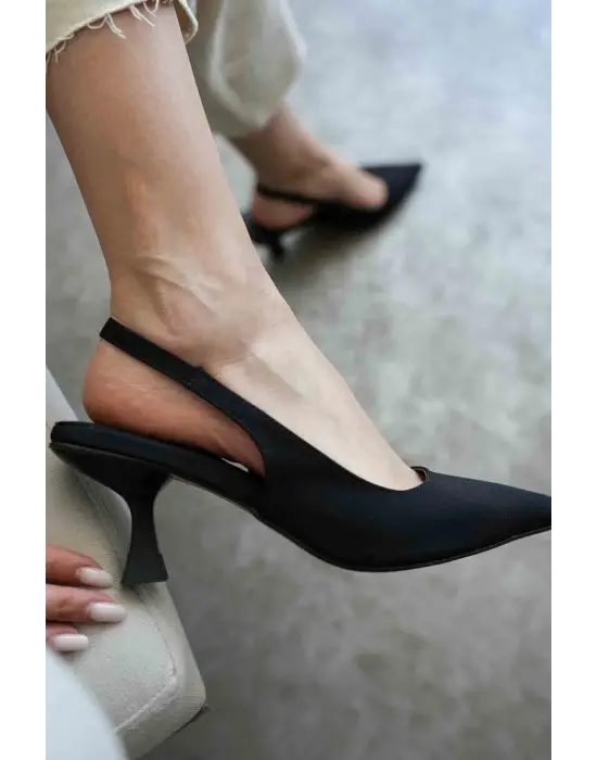 Angelica Kadın Siyah Saten Topuklu Ayakkabı