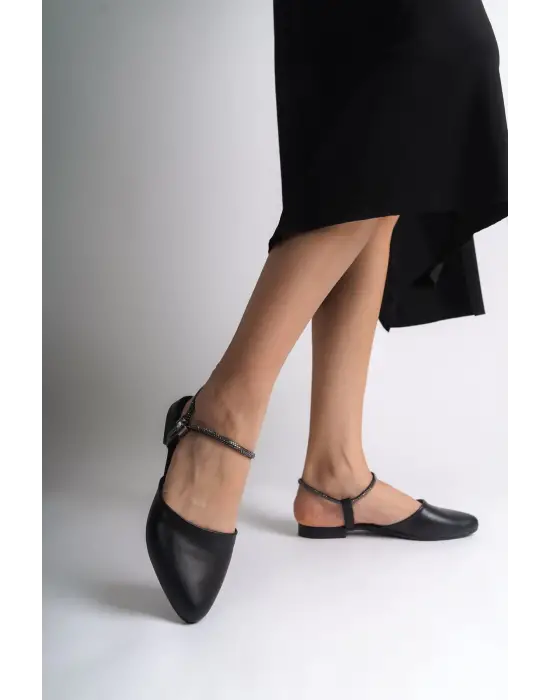 Arıana Lastikli Ortopedik Rahat Taban Bilekten Taş Detaylı Kadın Babet Ayakkabı  St - Siyah