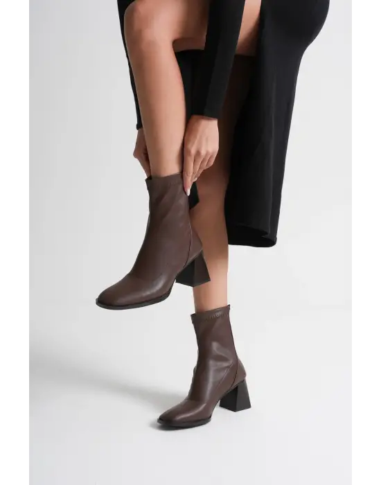 Arvena Acı Kahve Kalın Topuklu Streç Bot