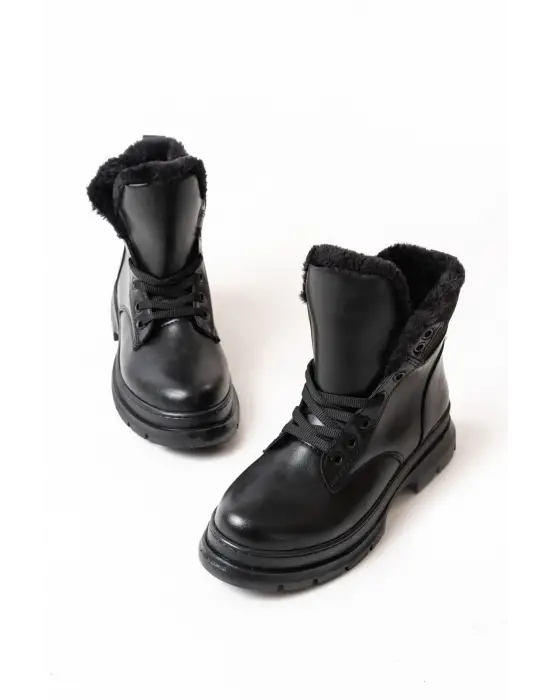 Siyah Bağcıklı Günlük Kadın Bot