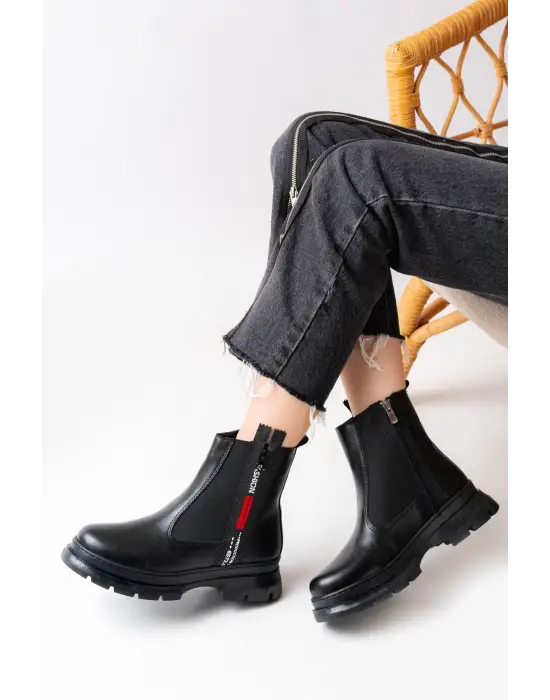 Siyah Fashion Aksesuarlı Fermuarlı Günlük Kadın Bot