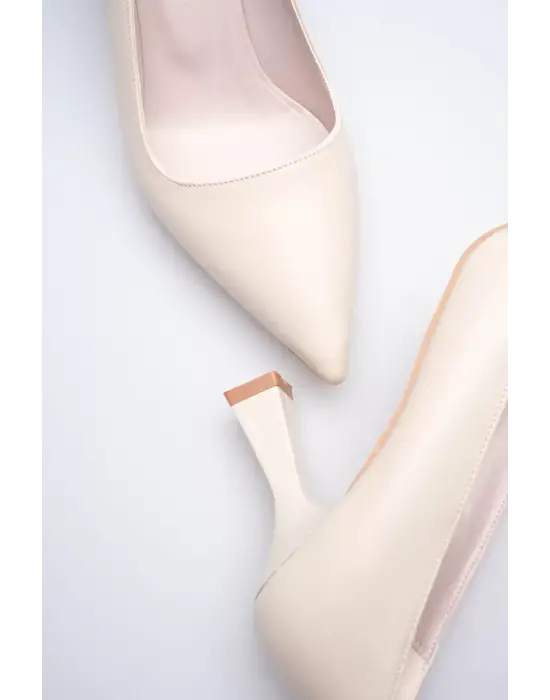 Bej Sivri Burun Orta Topuklu Kadın Stiletto TR20MS02C