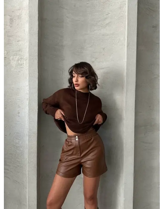 Beli Lastikli Çıtçıtlı Deri Şort Kahve W241007